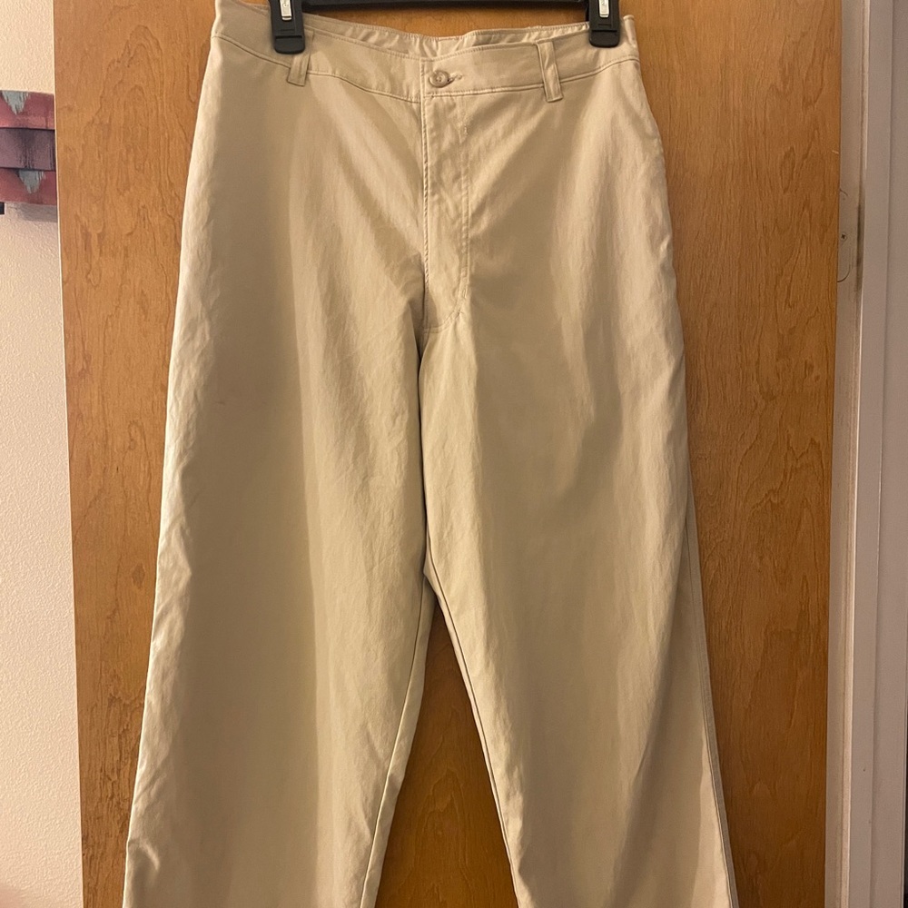 Mens lightweight khaki pants by Champion 30x30